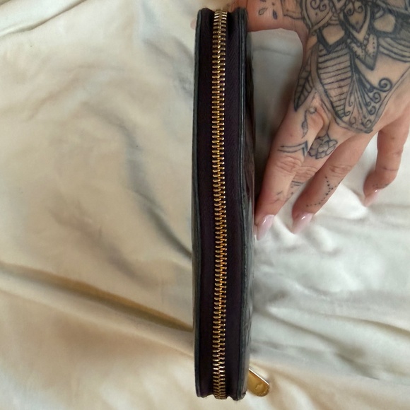 Louis Vuitton Vernis Zippy Wallet Burgundy Patent Leather - Picture 4 of 9